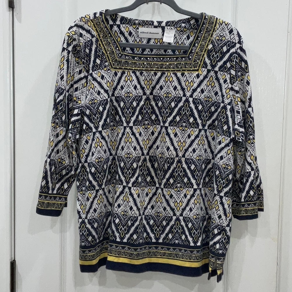 Alfred Dunner Navy and Gold Patterned Blouse